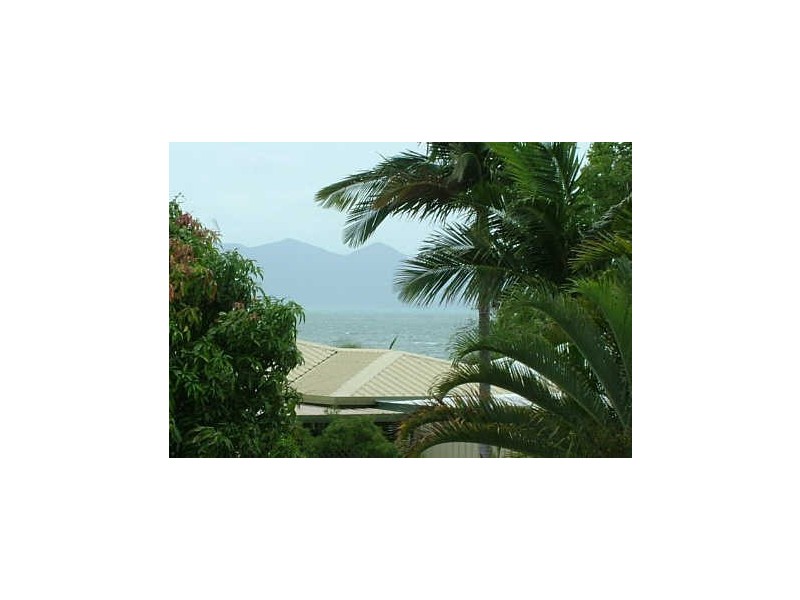 53 Whyte Avenue, Brisk Bay QLD 4805