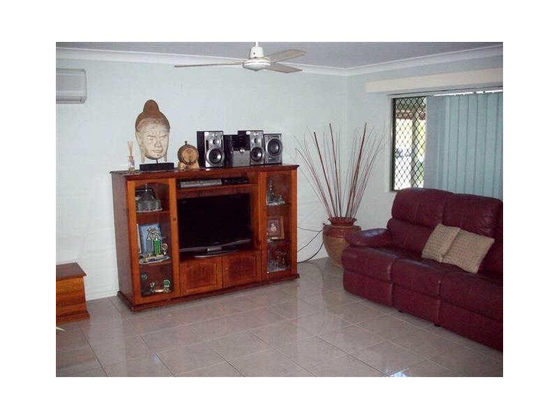 6 Oak Crescent, Bowen QLD 4805