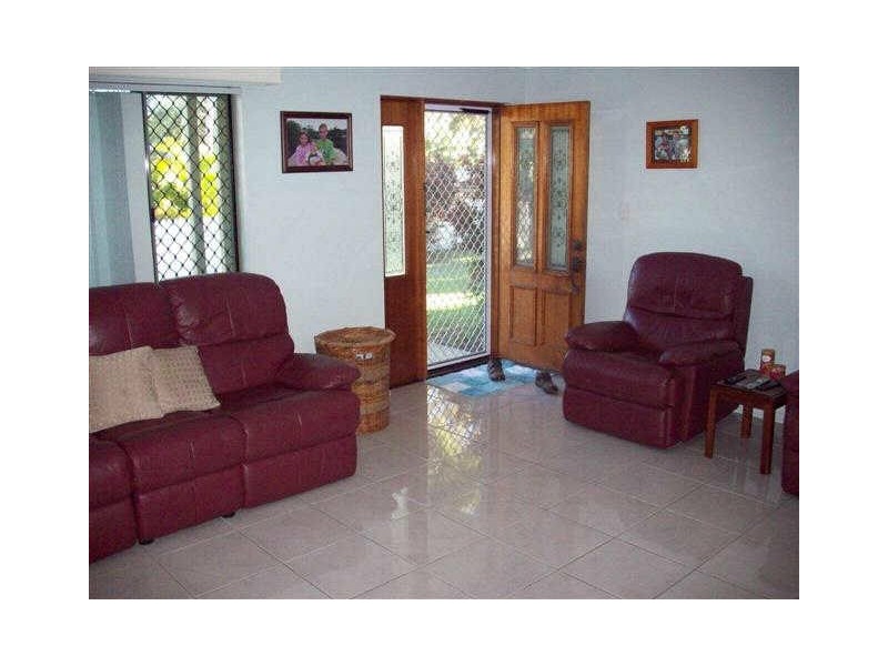 6 Oak Crescent, Bowen QLD 4805