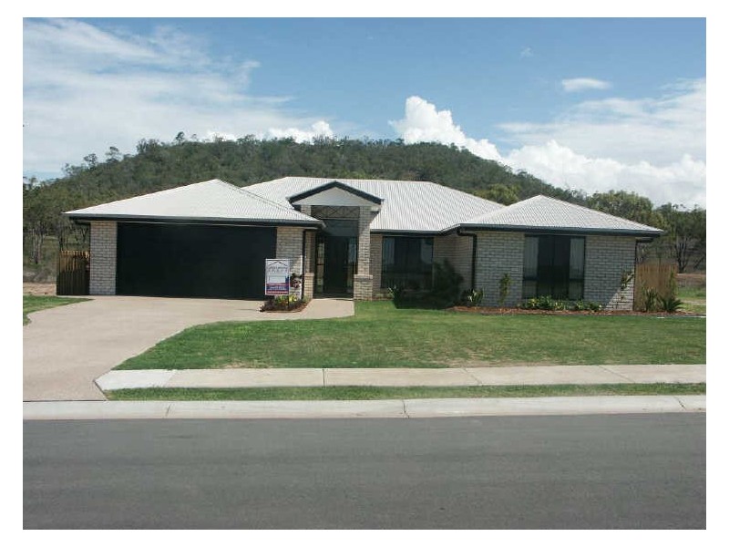 142 Ocean View Drive, Bowen QLD 4805