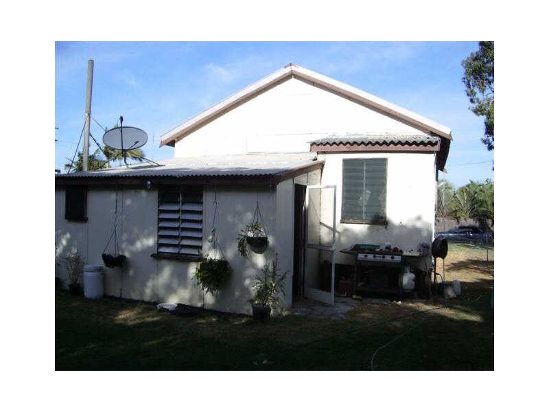 8 Belgravia Road, Bowen QLD 4805