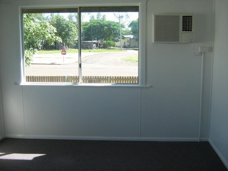 35 Railway Road, Collinsville QLD 4804