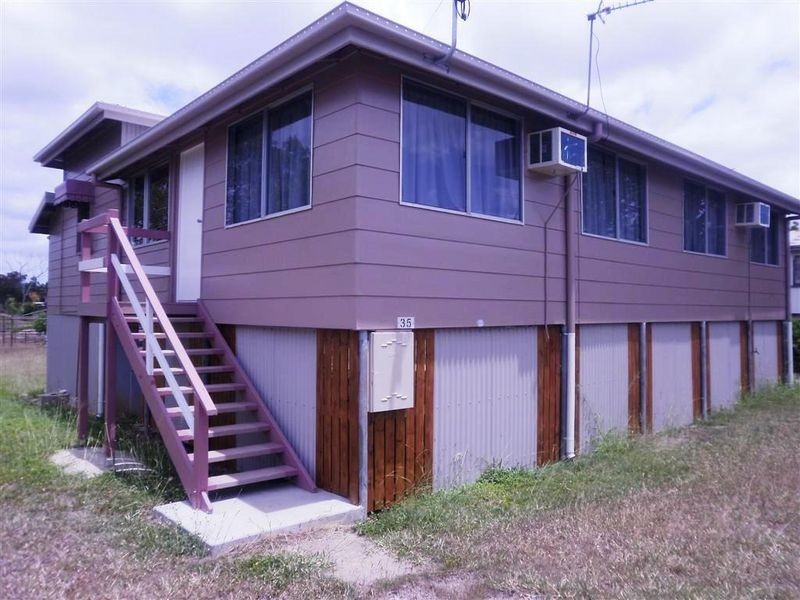 35 Railway Road, Collinsville QLD 4804