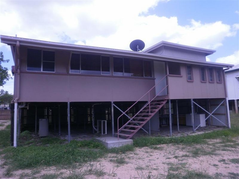 35 Railway Road, Collinsville QLD 4804