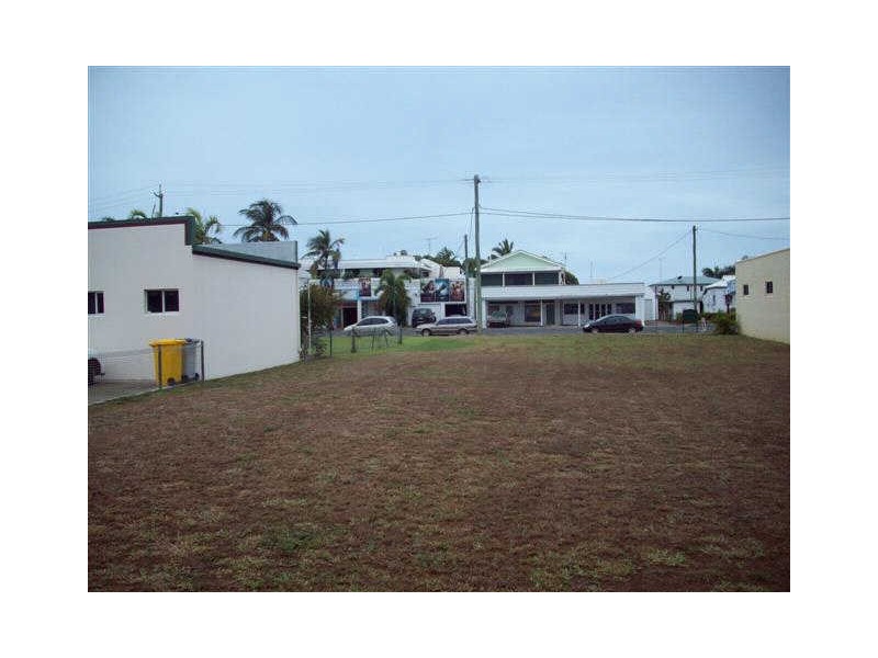 41 Murroona Road, Bowen QLD 4805