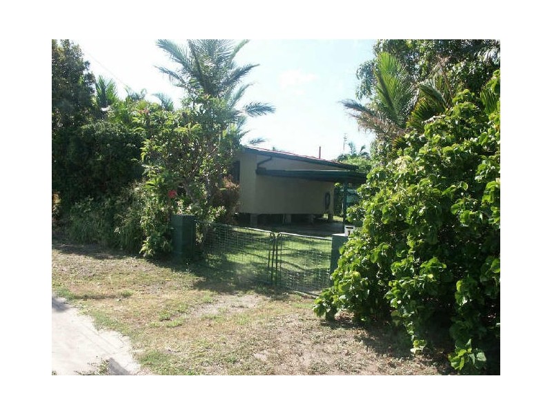 1 Murray Avenue, Bowen QLD 4805