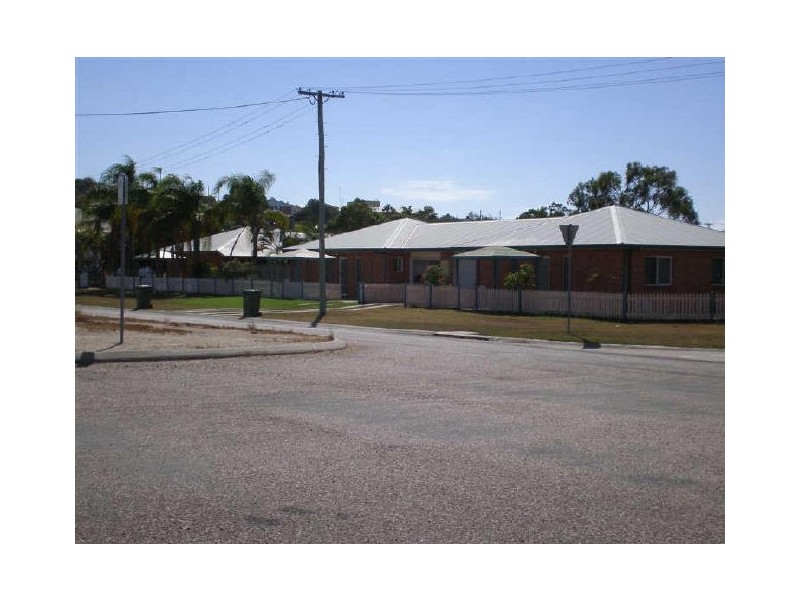 2/30 Sinclair Street, Bowen QLD 4805