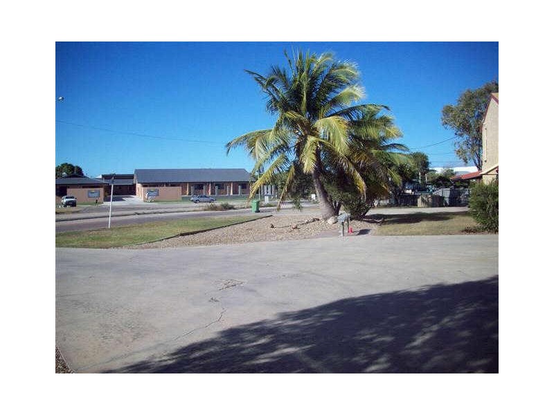 8/2A Powell Street, Bowen QLD 4805