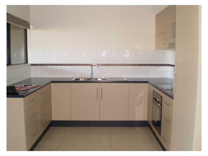 Unit 3/52 Poole Street, Bowen QLD 4805