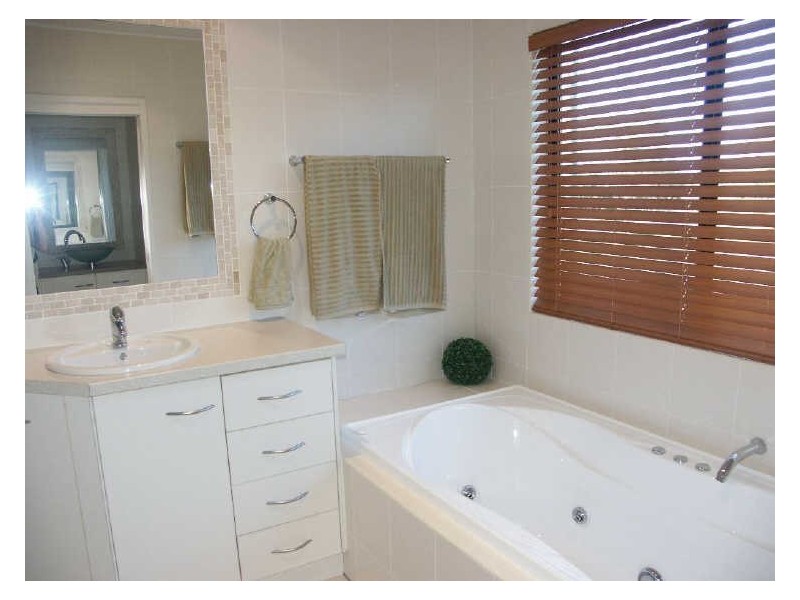 1/87A Horseshoe Bay Road, Bowen QLD 4805