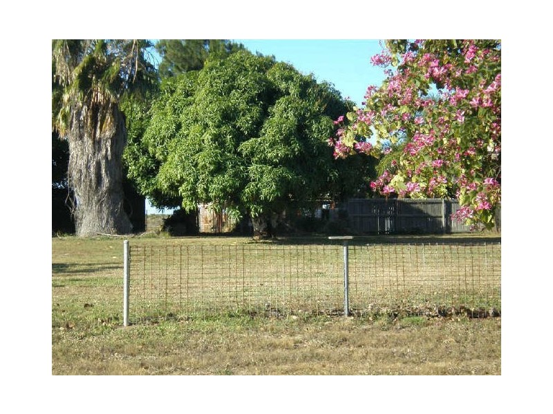 74 Whitsunday Street, Bowen QLD 4805