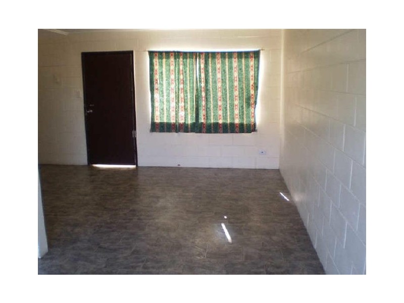 2/121 Herbert Street, Bowen QLD 4805