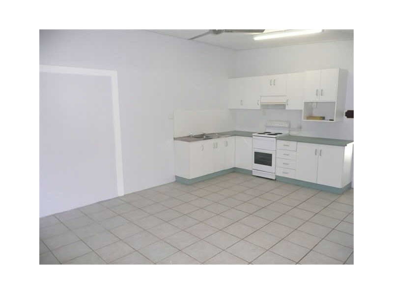 10 Marshall Street, Bowen QLD 4805