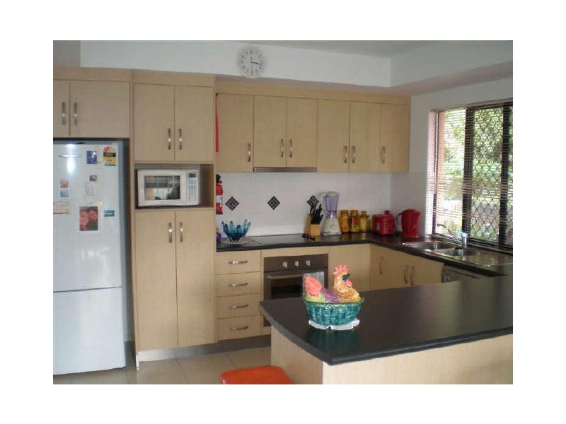 4/81 Tollington Road, Bowen QLD 4805