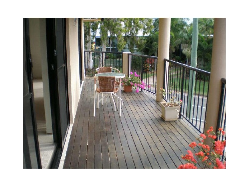 4/81 Tollington Road, Bowen QLD 4805