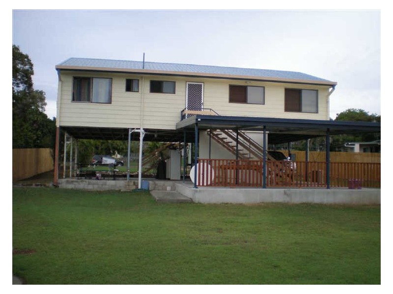 14 Salisbury Crescent, Bowen QLD 4805