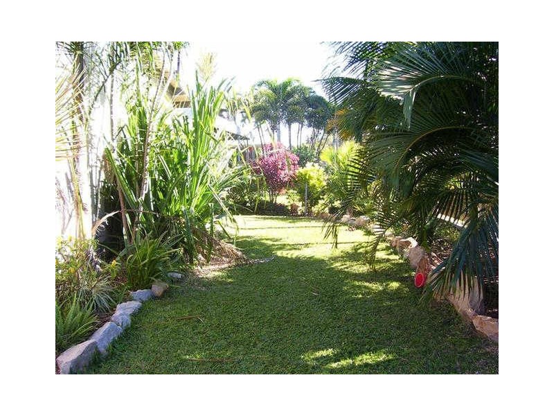 Unit 2-51 Leichhardt Street, Bowen QLD 4805