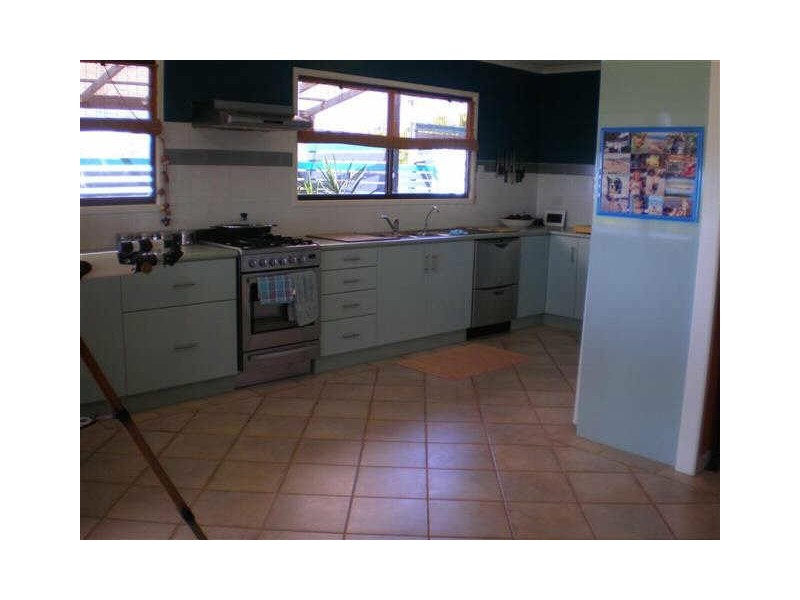 46 Whyte Avenue, Bowen QLD 4805