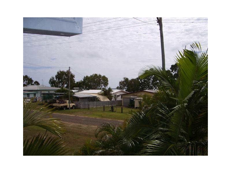 61 Whyte Avenue, Bowen QLD 4805