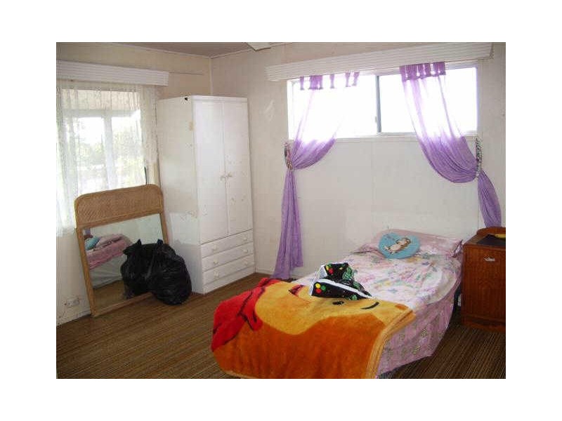 61 Whyte Avenue, Bowen QLD 4805