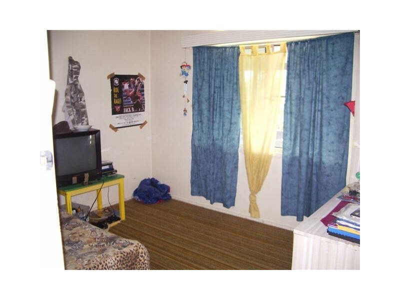 61 Whyte Avenue, Bowen QLD 4805