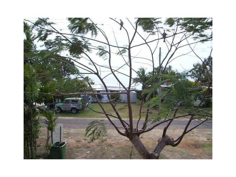 61 Whyte Avenue, Bowen QLD 4805