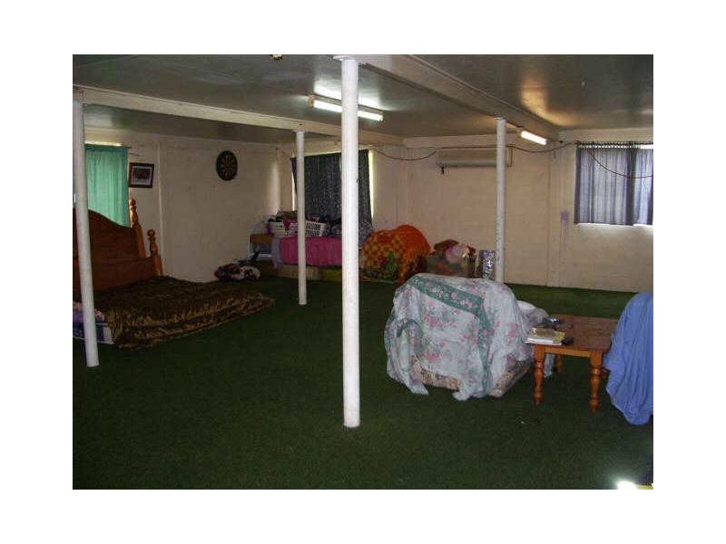 61 Whyte Avenue, Bowen QLD 4805