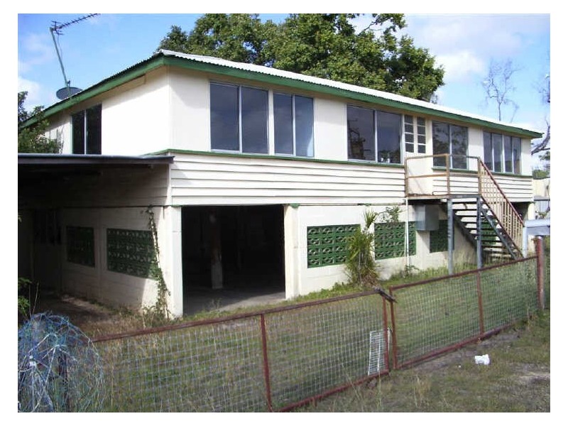 43 Railway Road, Collinsville QLD 4804