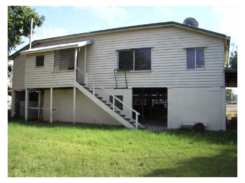 43 Railway Road, Collinsville QLD 4804