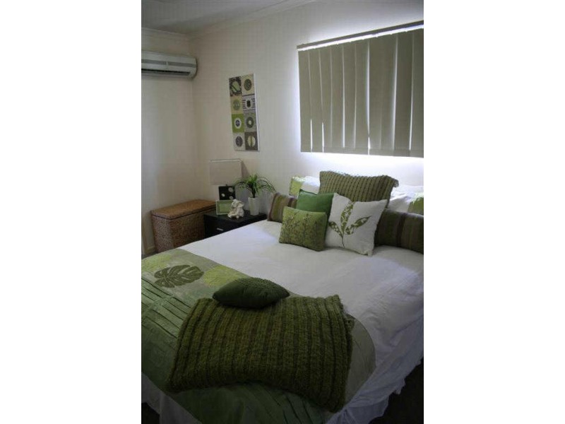 1/34 Poole Street, Bowen QLD 4805