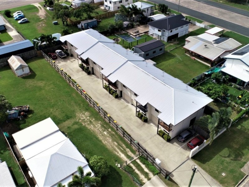 2/34 Poole Street, Bowen QLD 4805