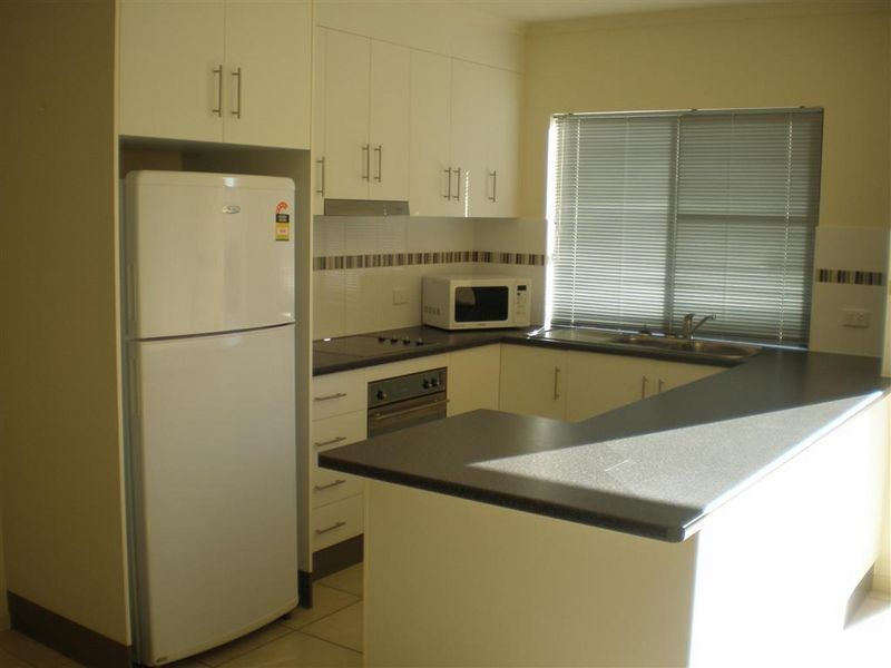 2/34 Poole Street, Bowen QLD 4805