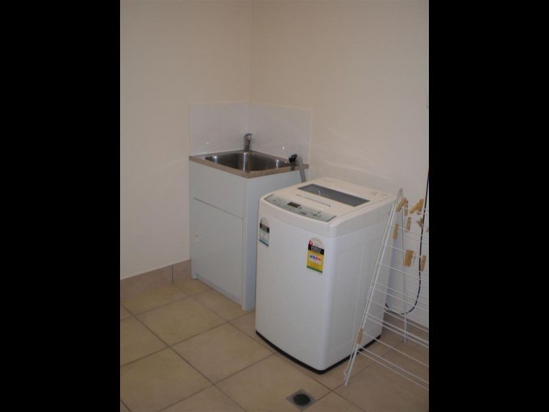 2/34 Poole Street, Bowen QLD 4805