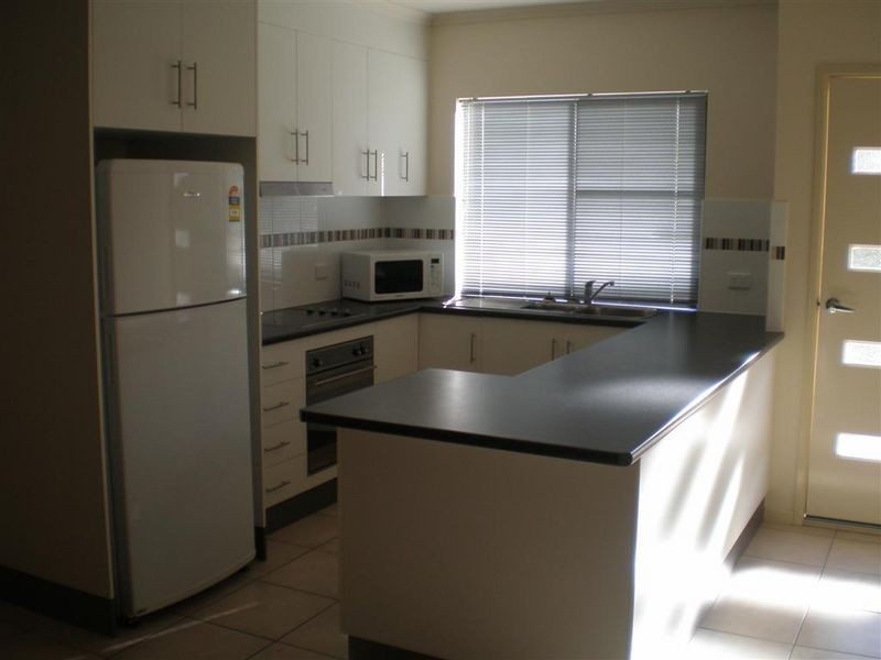 2/34 Poole Street, Bowen QLD 4805