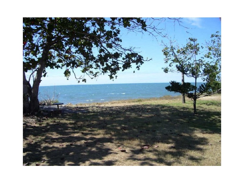 12 Howard Street, Bowen QLD 4805