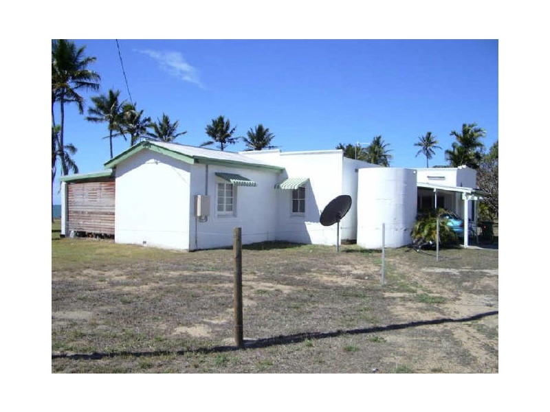 12 Howard Street, Bowen QLD 4805