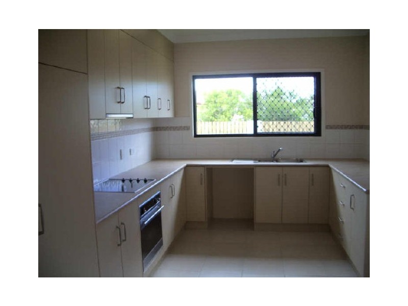 2/6 Leichhardt Street, Bowen QLD 4805