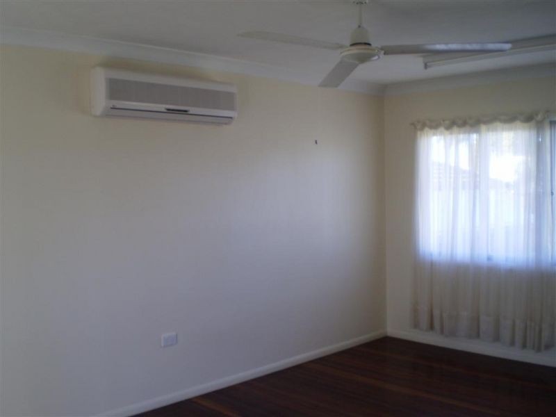 12 Rosshall Street, Bowen QLD 4805