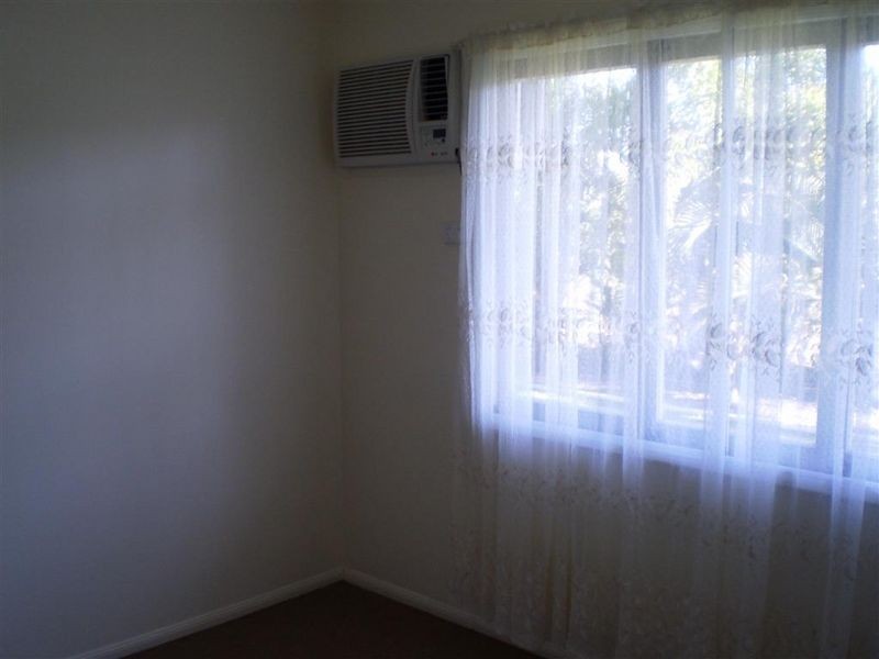 12 Rosshall Street, Bowen QLD 4805