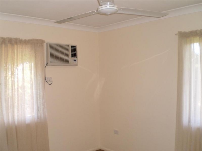 12 Rosshall Street, Bowen QLD 4805