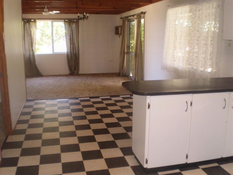 4 Bull Crescent, Bowen QLD 4805