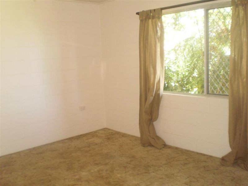 4 Bull Crescent, Bowen QLD 4805