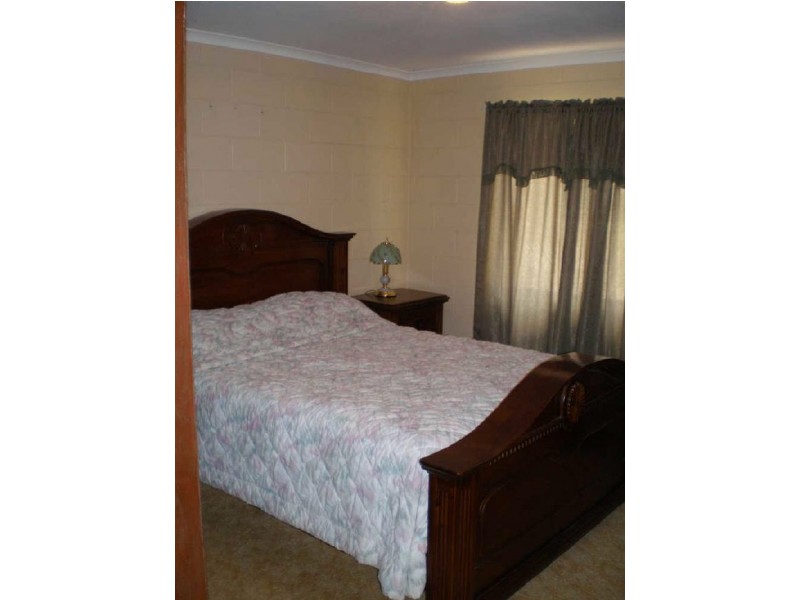 7 Queens Road, Bowen QLD 4805