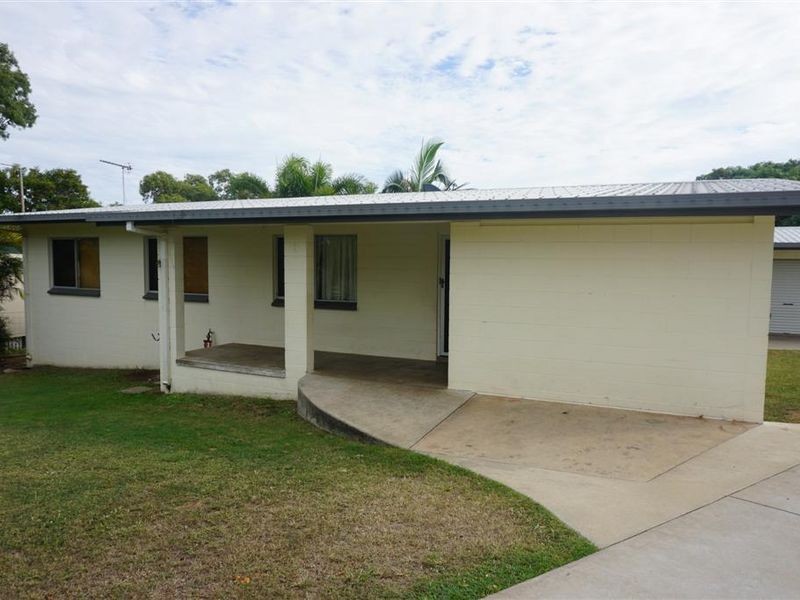 4 Sunset Crescent, Bowen QLD 4805