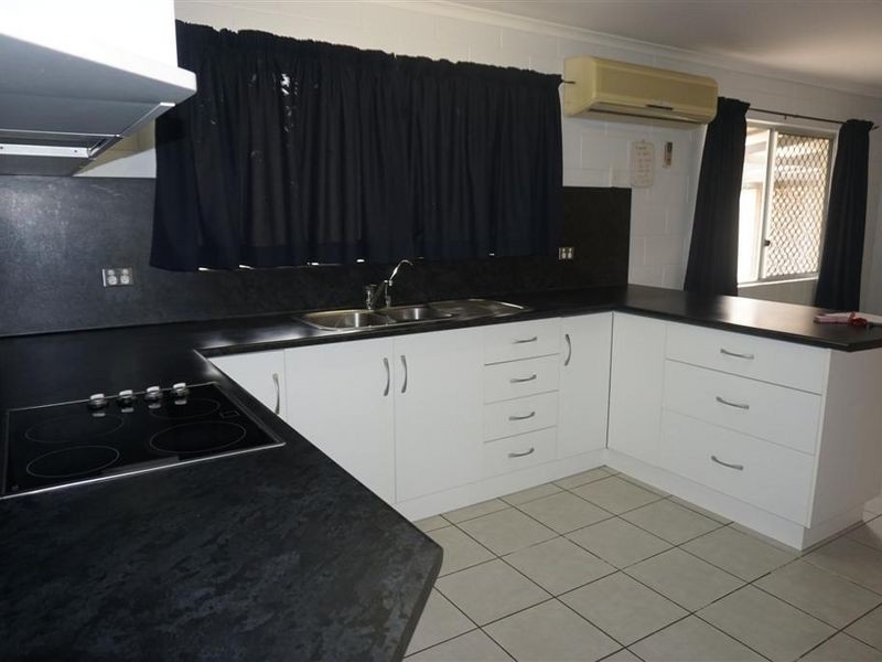 4 Sunset Crescent, Bowen QLD 4805