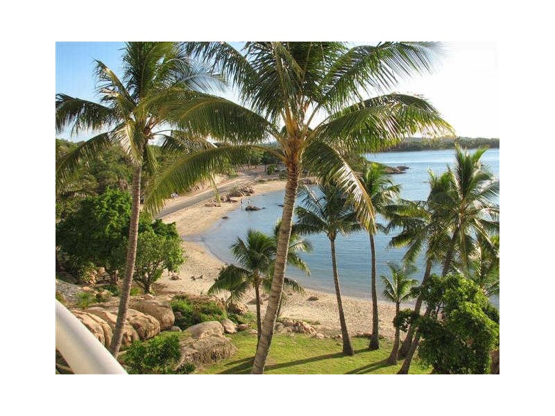 Apartment 21/2b Horseshoe Bay Road, Bowen QLD 4805