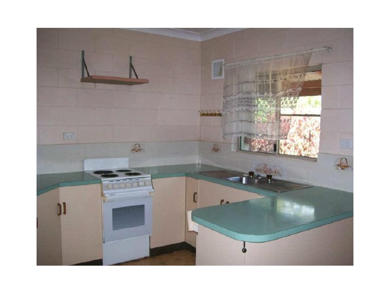 2B/36 Powell Street, Bowen QLD 4805