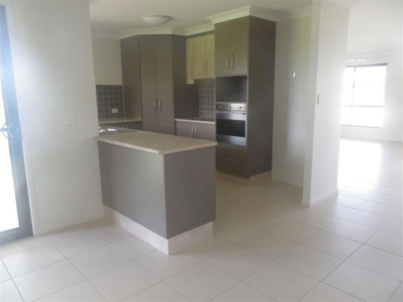 11 Lexington Court, Bowen QLD 4805