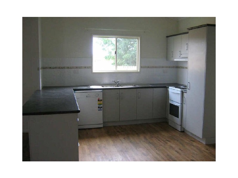 2/14 Lucinda Place, Bowen QLD 4805