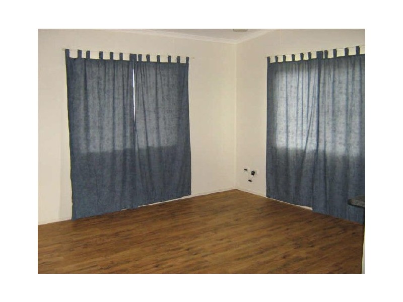 2/14 Lucinda Place, Bowen QLD 4805